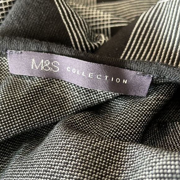 Checkered Dress - Picture 4 of 5